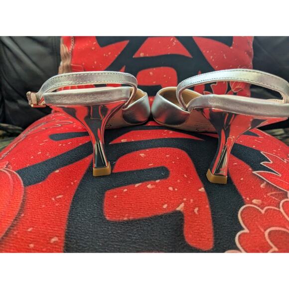 Guilhermina Sz 6 Silver Genuine Leather Spool Heel Dress Formal  Shoes Heels - Picture 6 of 7